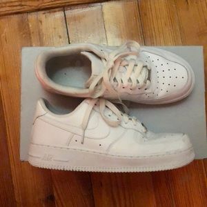 NIKE Air Force 1